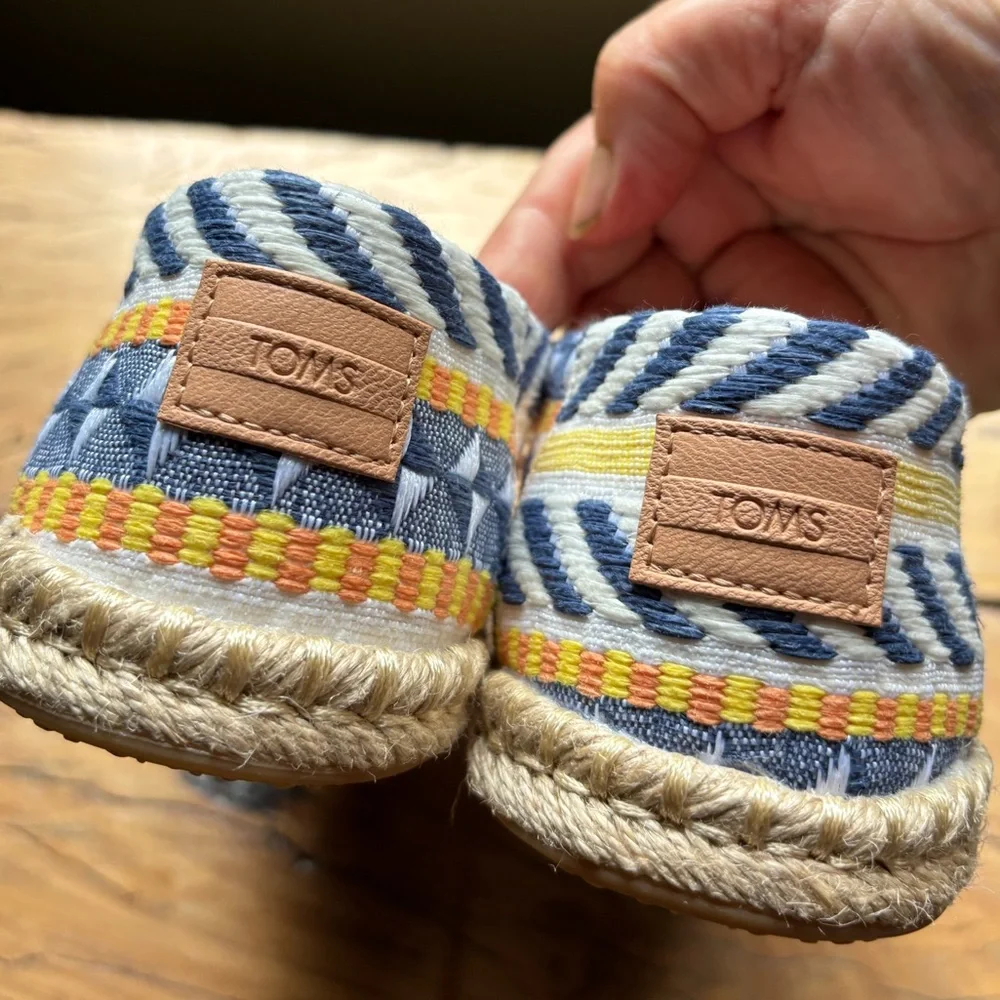 TOMS Alpargata Rope Global Jacquard Geometric Patterned Slip-Ons NEW IN BOX - Picture 8 of 10